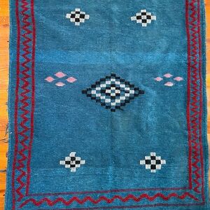 🌿 Handwoven Peruvian Textile